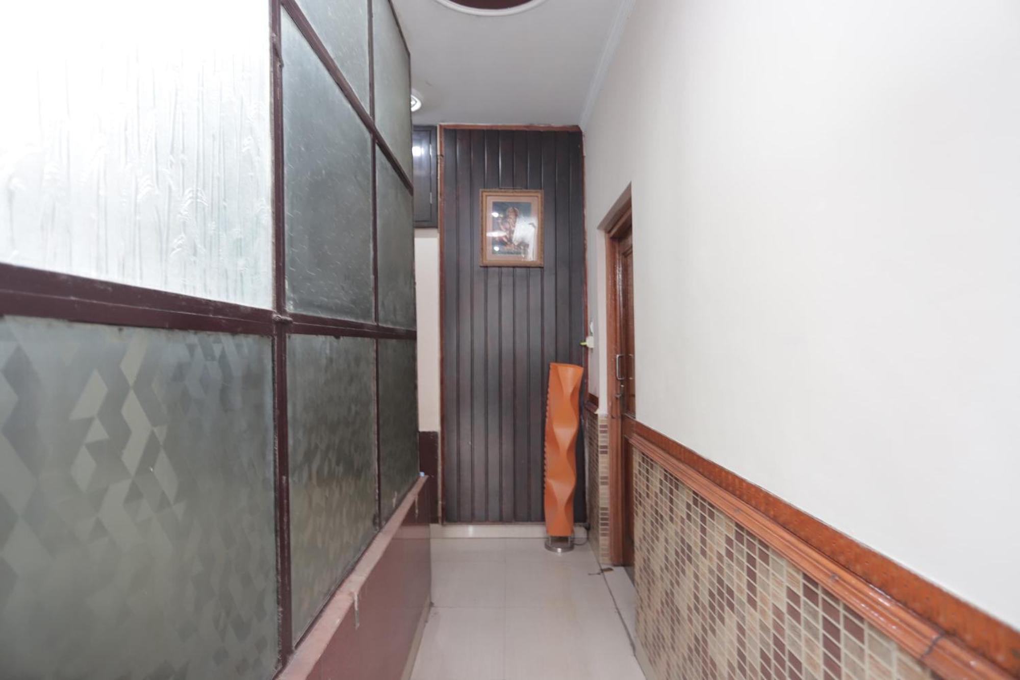Narayani Guest House By Grb Kankhal Екстериор снимка
