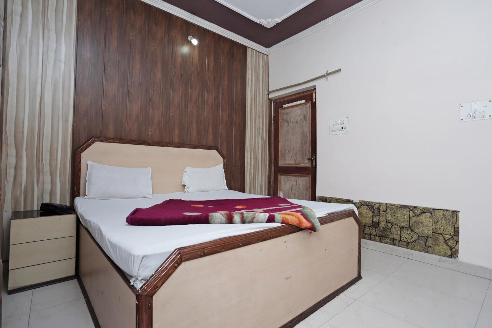 Narayani Guest House By Grb Kankhal Екстериор снимка