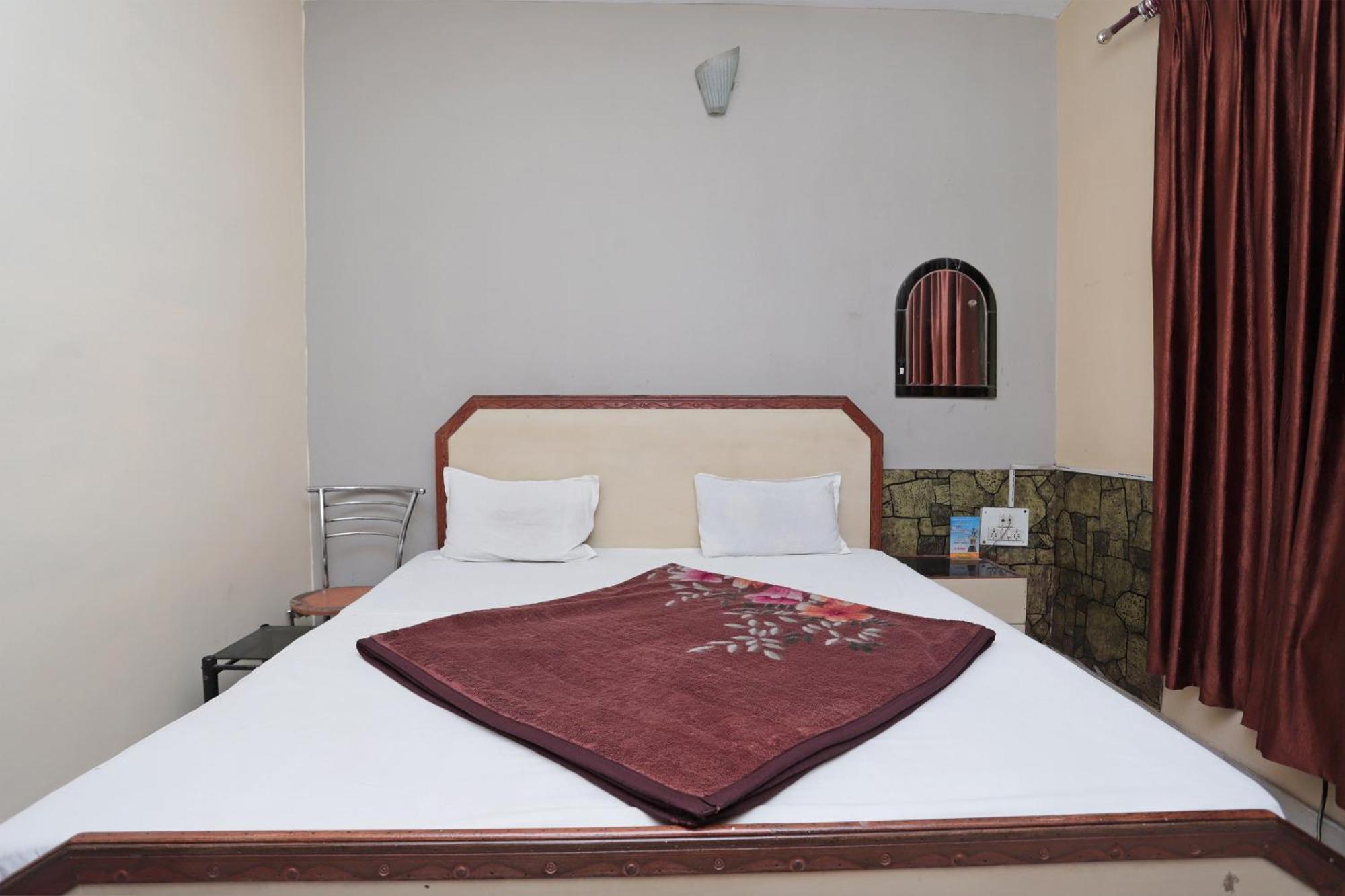 Narayani Guest House By Grb Kankhal Екстериор снимка