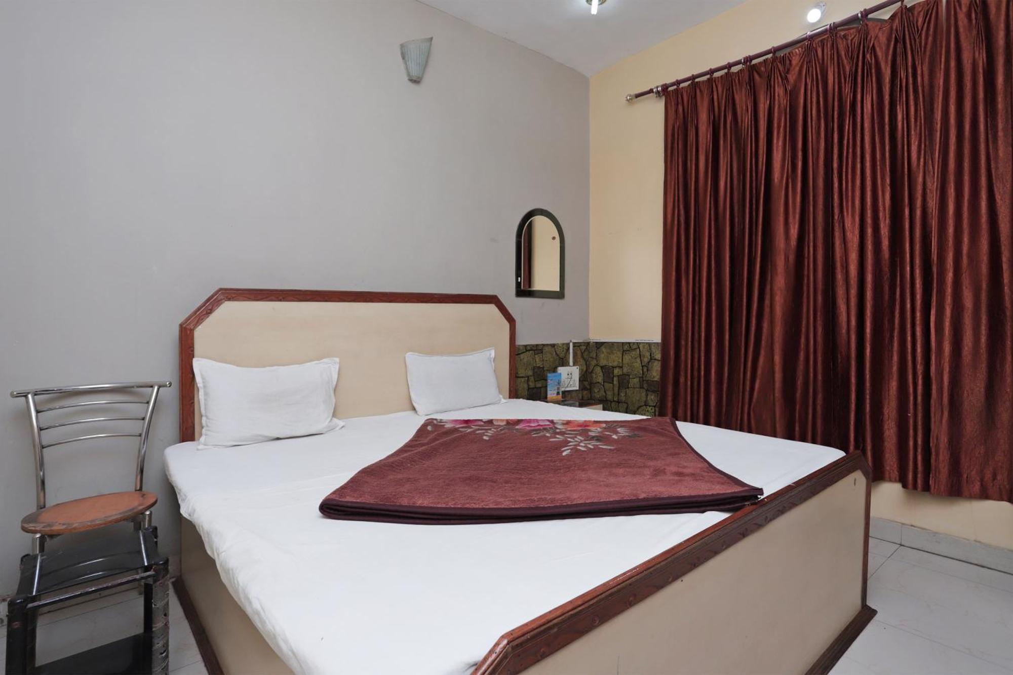 Narayani Guest House By Grb Kankhal Екстериор снимка