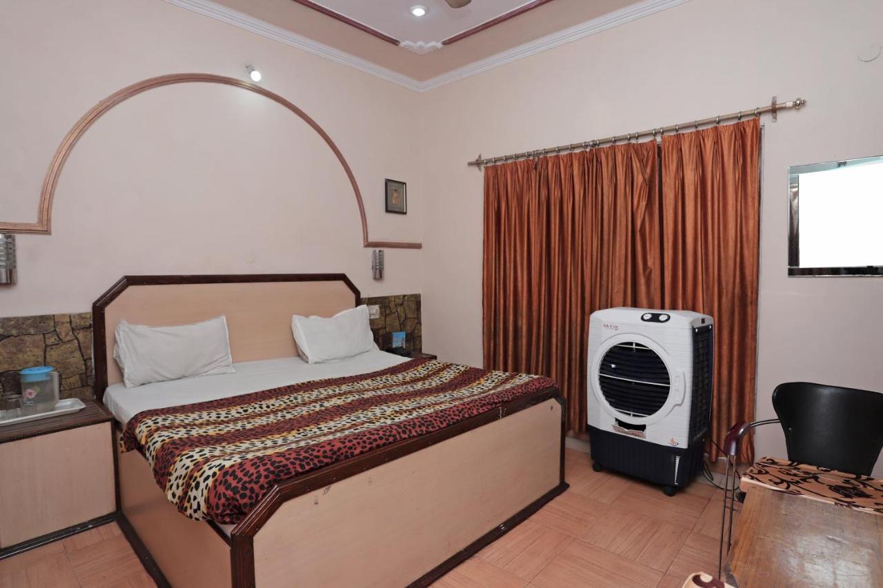 Narayani Guest House By Grb Kankhal Екстериор снимка